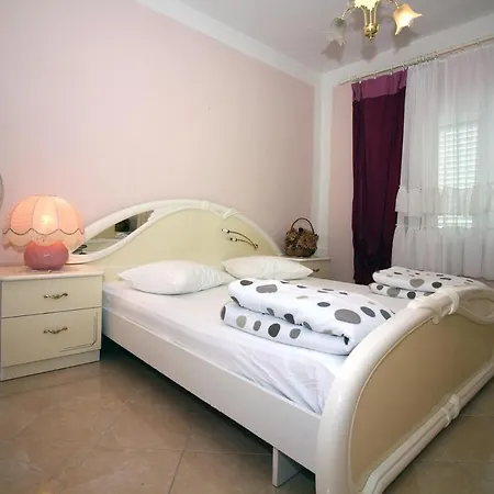 Apartamento 13588b Tisno