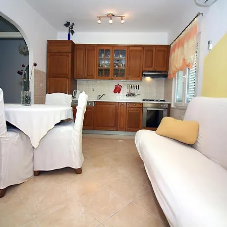 13588b Apartamento *